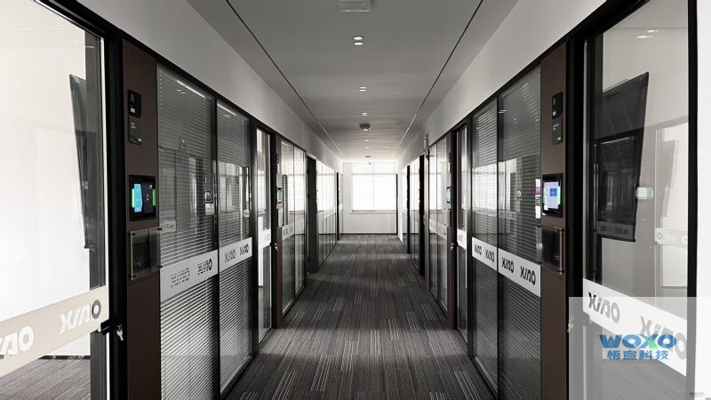 某汽车行业案例-悟宣科技会议室门牌预约管理系统插图